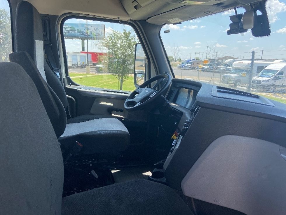 Day Cab Tractor-Heavy Duty Tractors-Freightliner-2020-T12664ST-San Antonio-TX-370,564\n\t\tmiles-$ 53,750 - Image 14