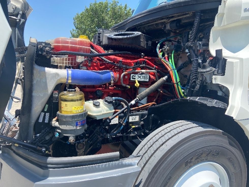 Day Cab Tractor-Heavy Duty Tractors-Freightliner-2020-T12664ST-San Antonio-TX-370,564\n\t\tmiles-$ 53,750 - Image 16