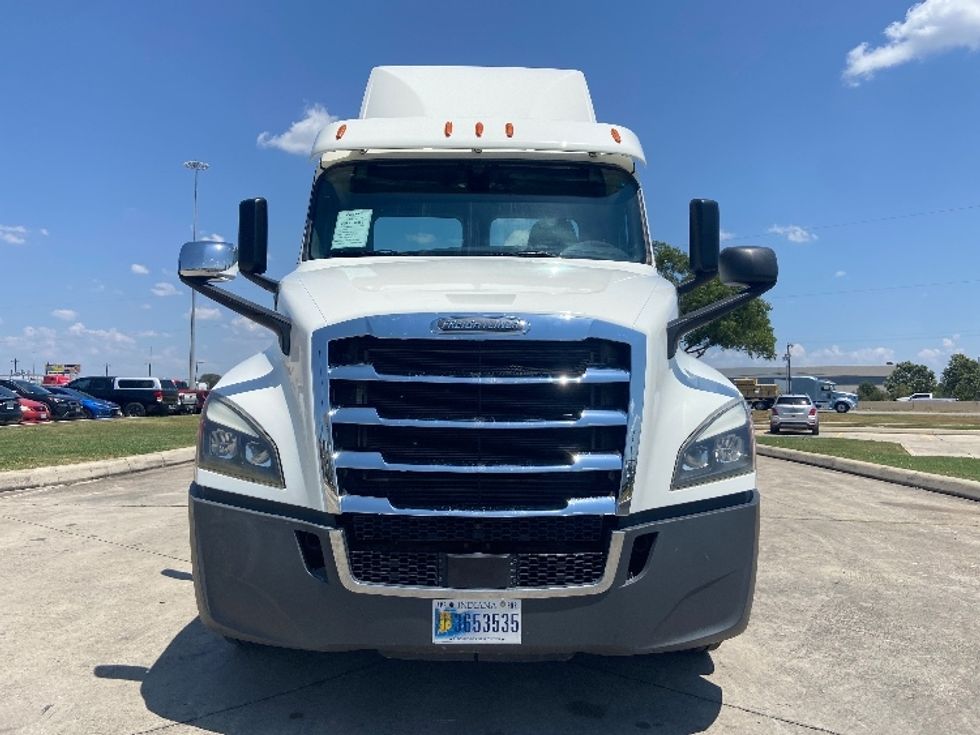 Day Cab Tractor-Heavy Duty Tractors-Freightliner-2020-T12664ST-San Antonio-TX-370,564\n\t\tmiles-$ 53,750 - Image 2