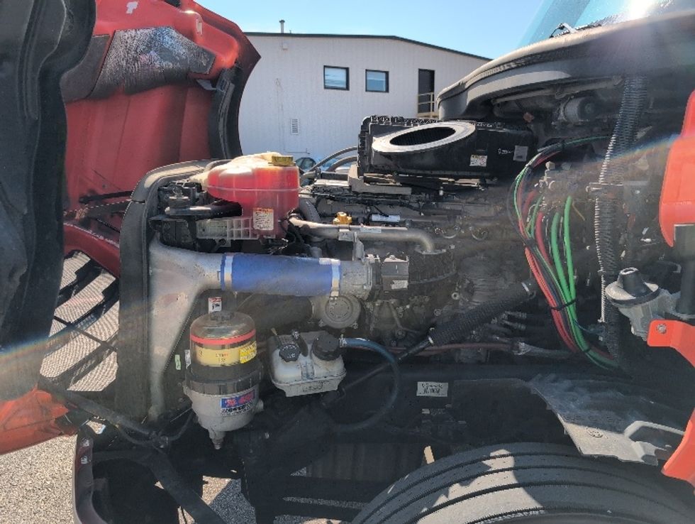 Day Cab Tractor-Heavy Duty Tractors-Freightliner-2020-T12664ST-San Antonio-TX-393,867\n\t\tmiles-$ 51,500 - Image 16