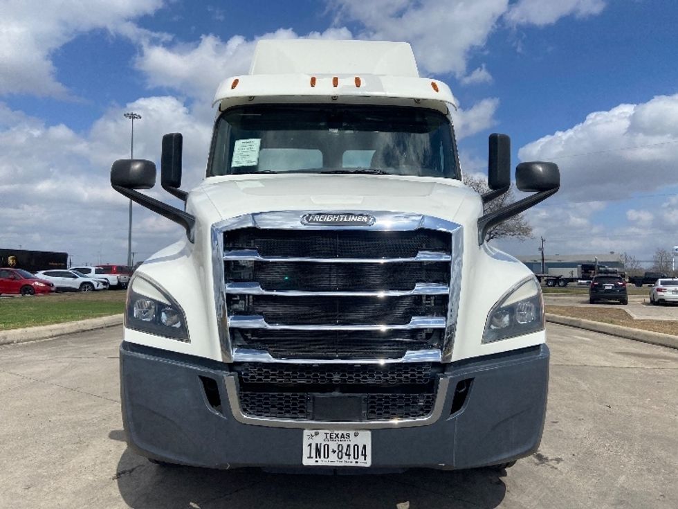 Day Cab Tractor-Heavy Duty Tractors-Freightliner-2020-T12664ST-San Antonio-TX-412,153\n\t\tmiles-$ 51,000 - Image 2