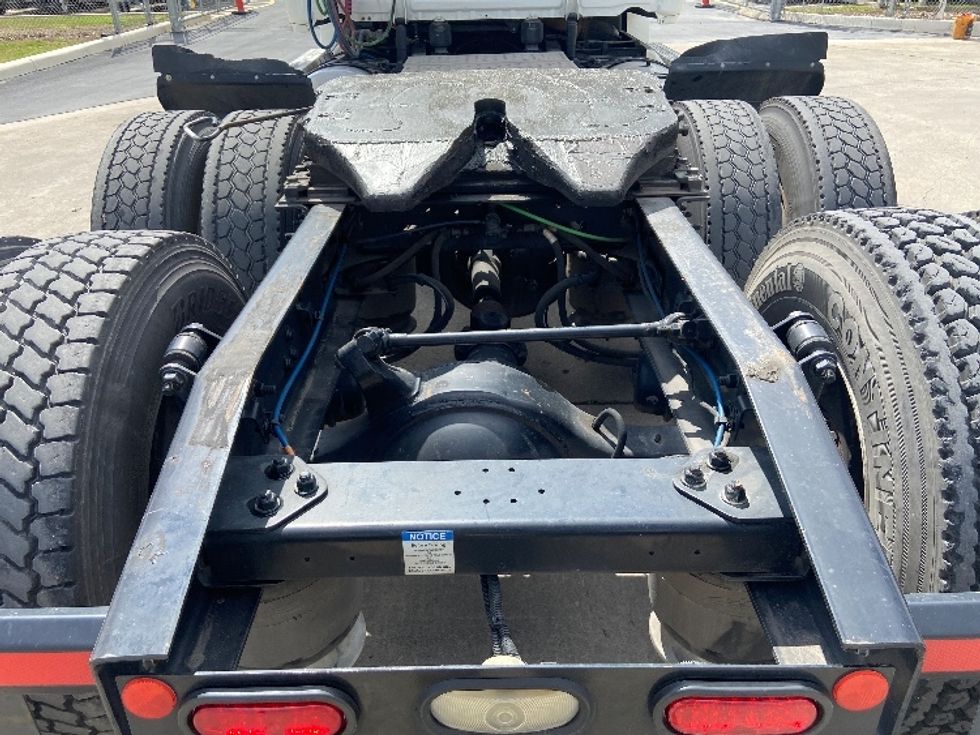 Day Cab Tractor-Heavy Duty Tractors-Freightliner-2020-T12664ST-San Antonio-TX-412,153\n\t\tmiles-$ 51,000 - Image 6