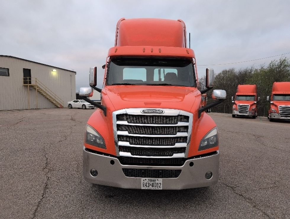 Day Cab Tractor-Heavy Duty Tractors-Freightliner-2020-T12664ST-San Antonio-TX-456,949\n\t\tmiles-$ 48,000 - Image 2