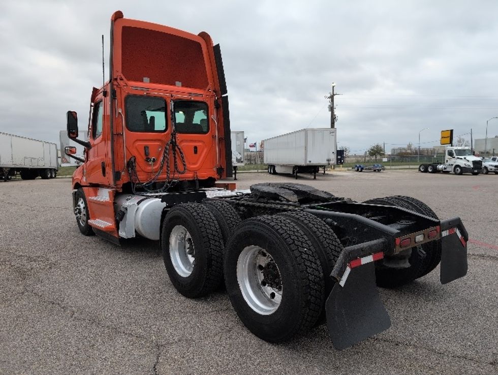 Day Cab Tractor-Heavy Duty Tractors-Freightliner-2020-T12664ST-San Antonio-TX-465,841\n\t\tmiles-$ 45,000 - Image 5