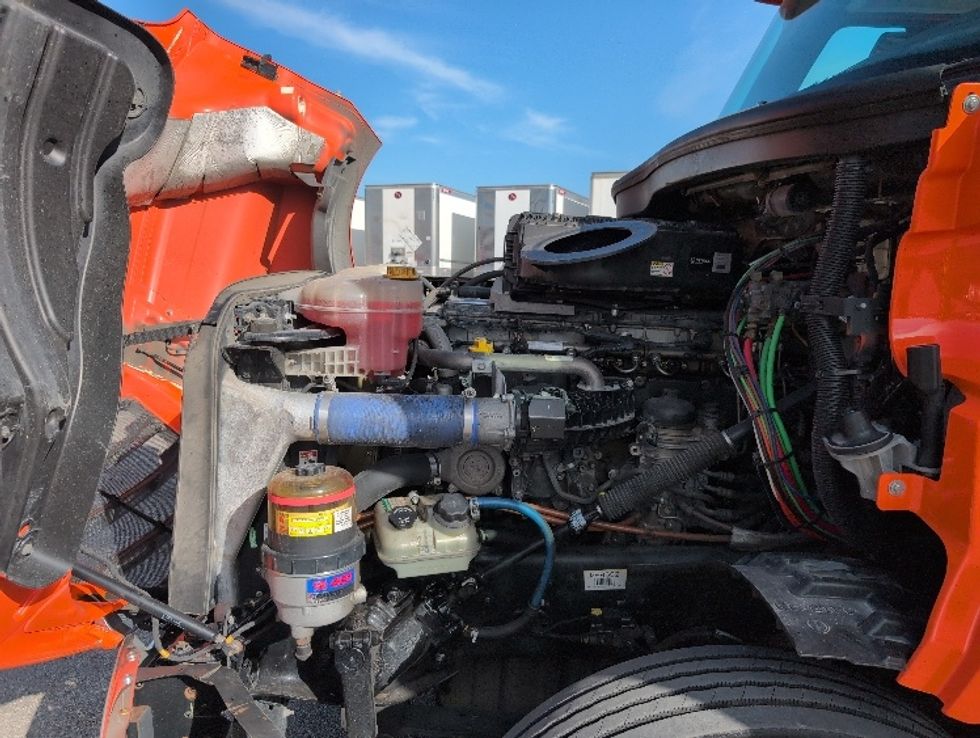 Day Cab Tractor-Heavy Duty Tractors-Freightliner-2020-T12664ST-San Antonio-TX-479,227\n\t\tmiles-$ 44,250 - Image 16