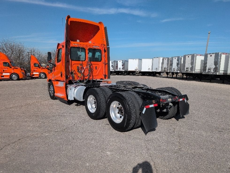 Day Cab Tractor-Heavy Duty Tractors-Freightliner-2020-T12664ST-San Antonio-TX-479,227\n\t\tmiles-$ 44,250 - Image 5