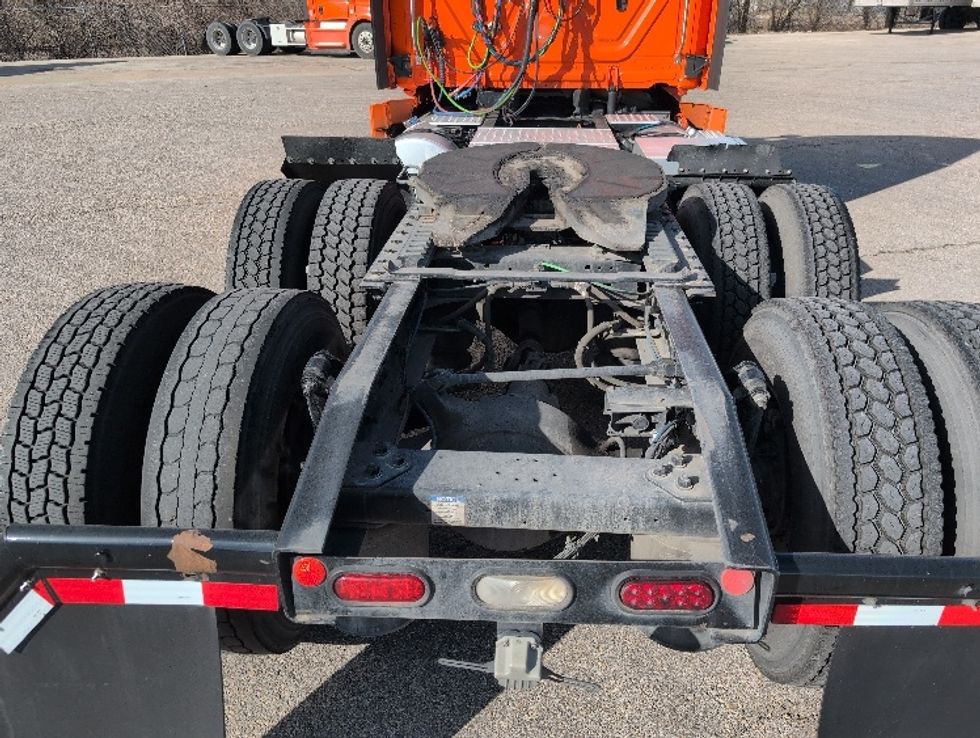 Day Cab Tractor-Heavy Duty Tractors-Freightliner-2020-T12664ST-San Antonio-TX-479,227\n\t\tmiles-$ 44,250 - Image 6