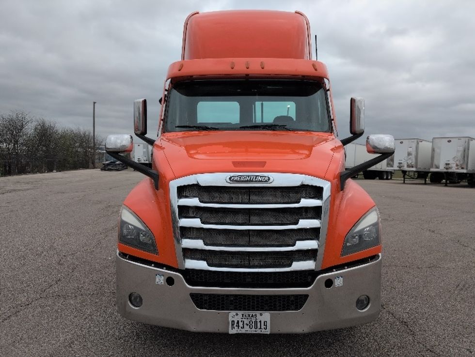 Day Cab Tractor-Heavy Duty Tractors-Freightliner-2020-T12664ST-San Antonio-TX-487,875\n\t\tmiles-$ 43,750 - Image 2
