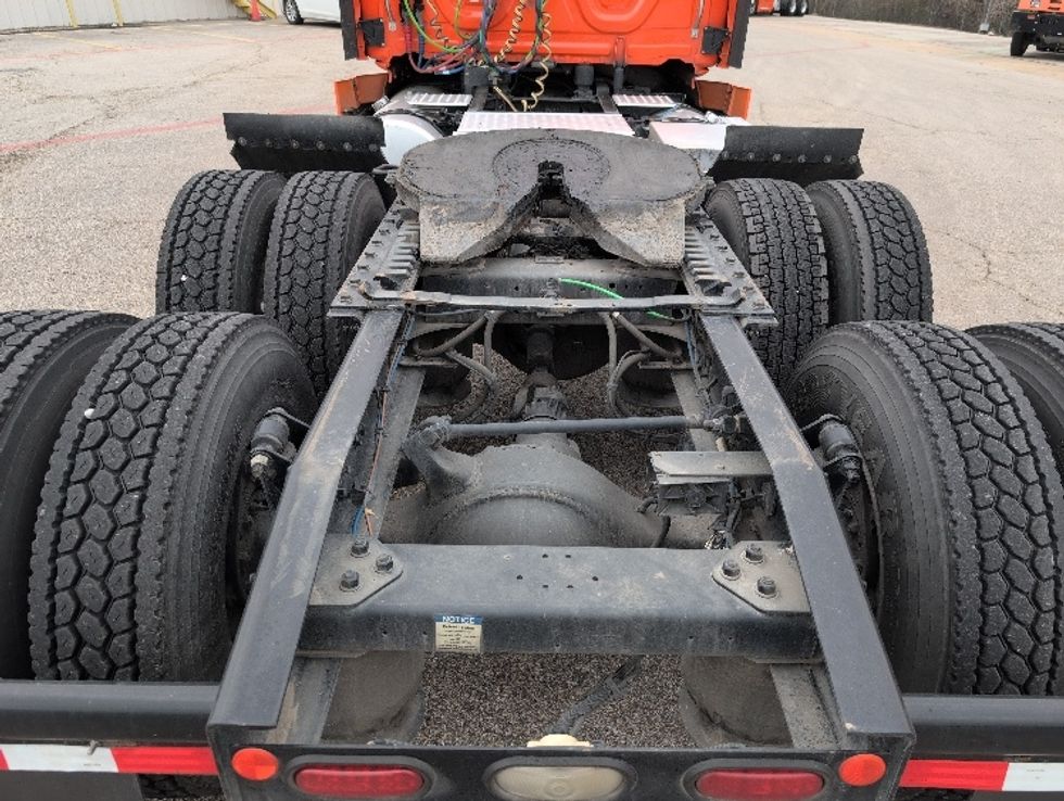 Day Cab Tractor-Heavy Duty Tractors-Freightliner-2020-T12664ST-San Antonio-TX-487,875\n\t\tmiles-$ 43,750 - Image 6