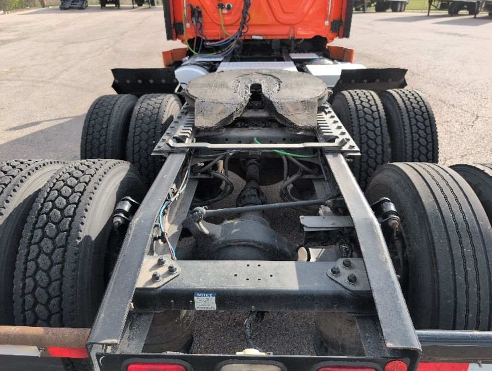 Day Cab Tractor-Heavy Duty Tractors-Freightliner-2020-T12664ST-San Antonio-TX-491,174\n\t\tmiles-$ 43,500 - Image 6