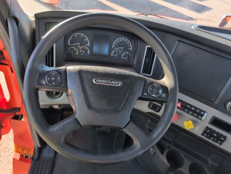Day Cab Tractor-Heavy Duty Tractors-Freightliner-2020-T12664ST-San Antonio-TX-493,387\n\t\tmiles-$ 43,250 - Image 11