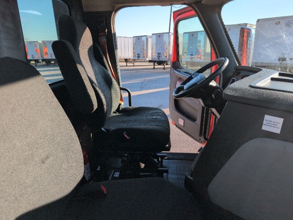 Day Cab Tractor-Heavy Duty Tractors-Freightliner-2020-T12664ST-San Antonio-TX-493,387\n\t\tmiles-$ 43,250 - Image 14