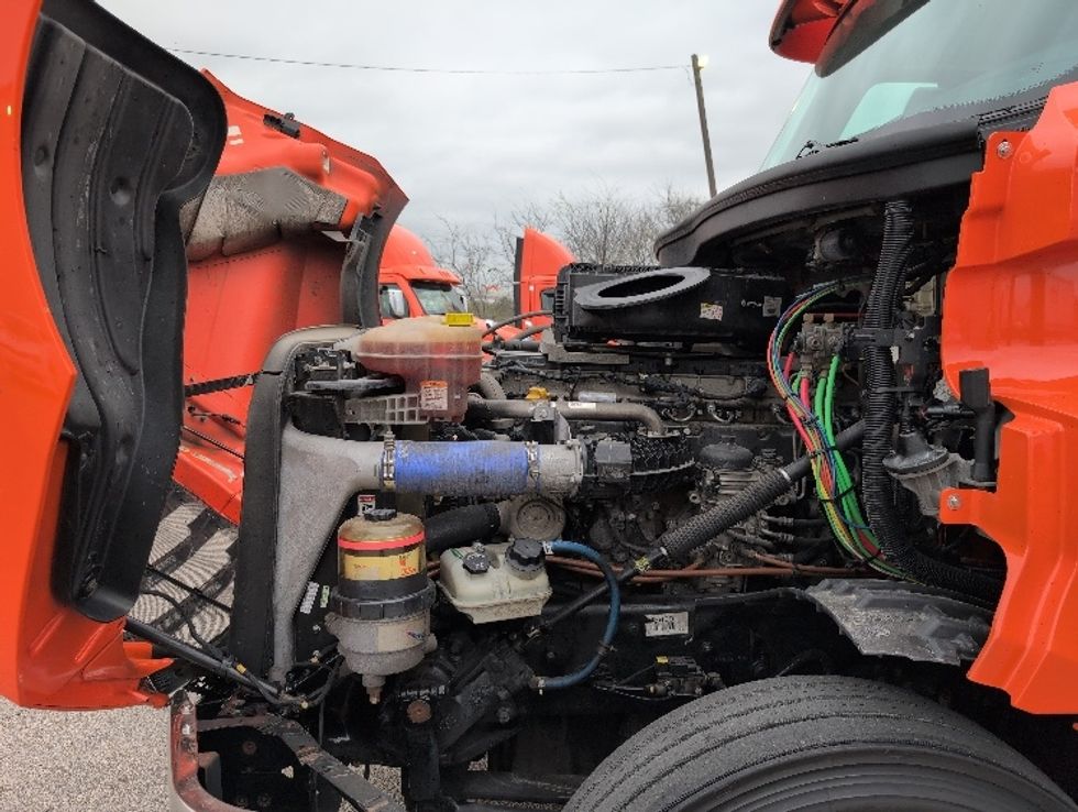 Day Cab Tractor-Heavy Duty Tractors-Freightliner-2020-T12664ST-San Antonio-TX-504,042\n\t\tmiles-$ 42,000 - Image 16