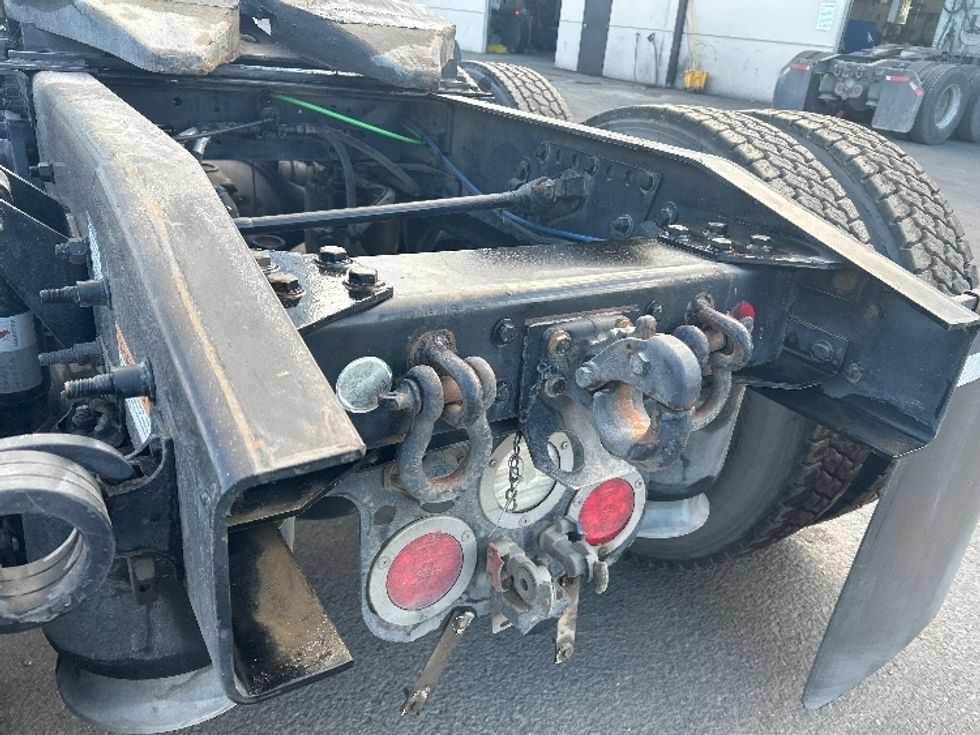 Day Cab Tractor-Heavy Duty Tractors-Freightliner-2020-T12664ST-San Diego-CA-337,836\n\t\tmiles-$ 59,750 - Image 17