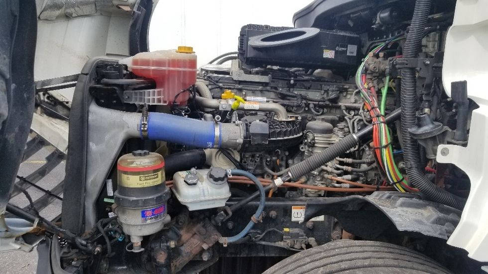 Day Cab Tractor-Heavy Duty Tractors-Freightliner-2020-T12664ST-Scarborough-ON-904,033\n\t\tkm-$ 49,000 - Image 16