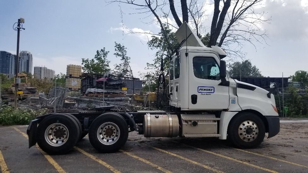 Day Cab Tractor-Heavy Duty Tractors-Freightliner-2020-T12664ST-Scarborough-ON-904,033\n\t\tkm-$ 49,000 - Image 8
