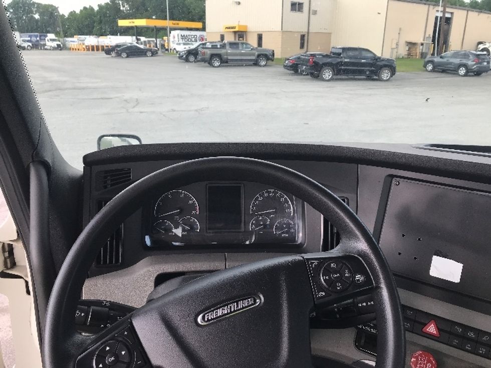 Day Cab Tractor-Heavy Duty Tractors-Freightliner-2020-T12664ST-Shreveport-LA-209,116\n\t\tmiles-$ 82,500 - Image 11