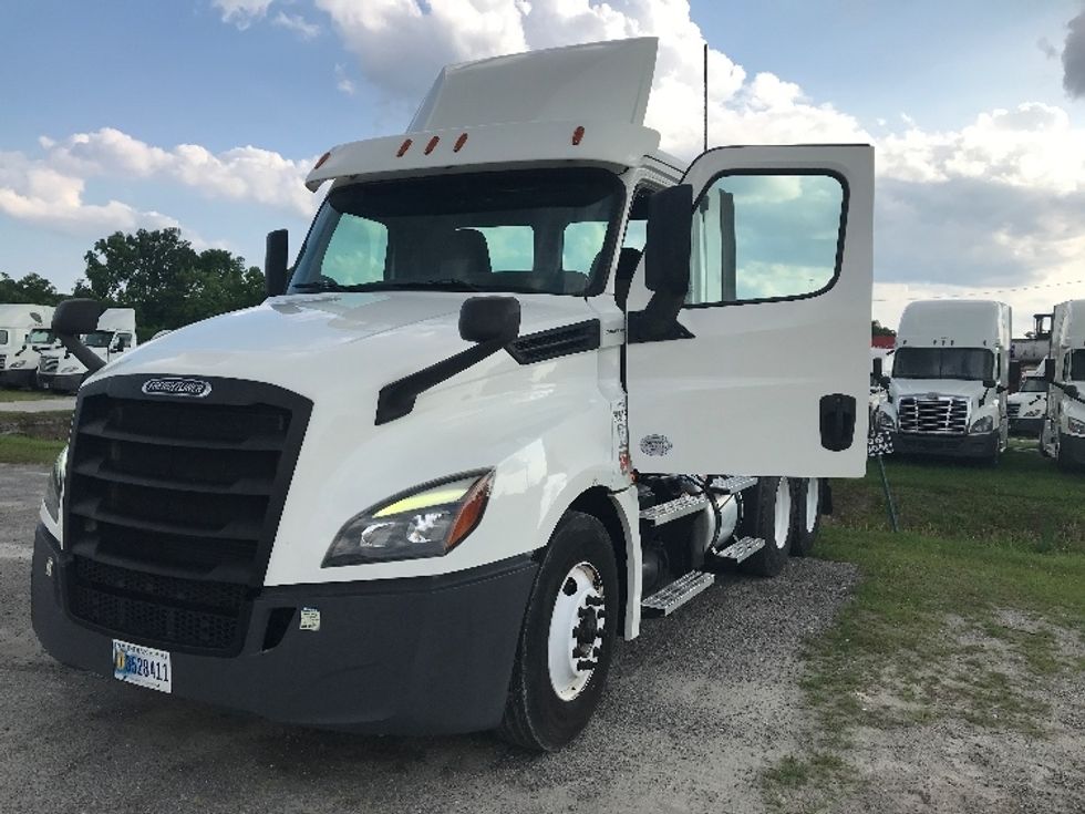 Day Cab Tractor-Heavy Duty Tractors-Freightliner-2020-T12664ST-Shreveport-LA-209,116\n\t\tmiles-$ 82,500 - Image 17