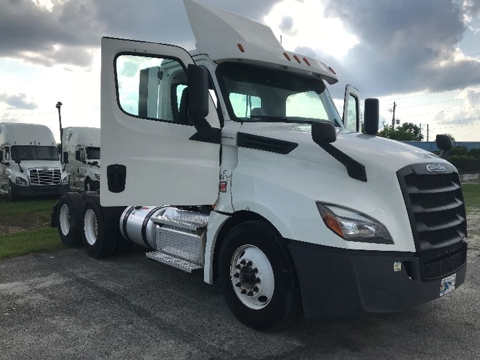 Day Cab Tractor-Heavy Duty Tractors-Freightliner-2020-T12664ST-Shreveport-LA-209,116\n\t\tmiles-$ 82,500 - Image 18
