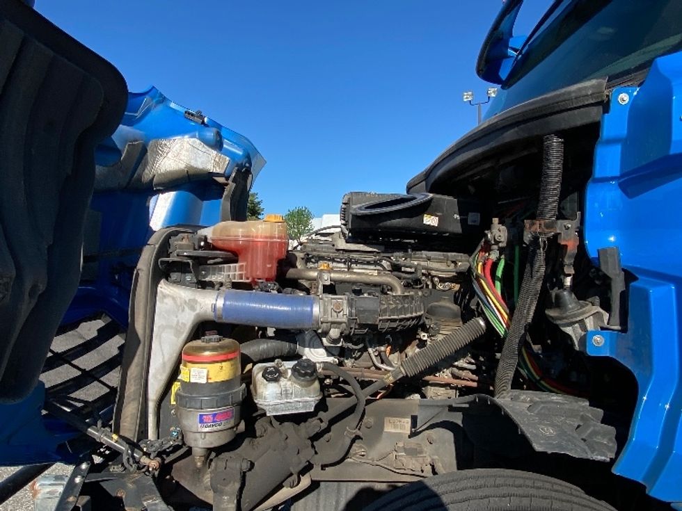 Day Cab Tractor-Heavy Duty Tractors-Freightliner-2020-T12664ST-South Bend-IN-516,843\n\t\tmiles-$ 63,500 - Image 16