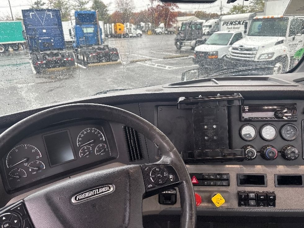 Day Cab Tractor-Heavy Duty Tractors-Freightliner-2020-T12664ST-South Plainfield-NJ-464,079\n\t\tmiles-$ 40,750 - Image 11
