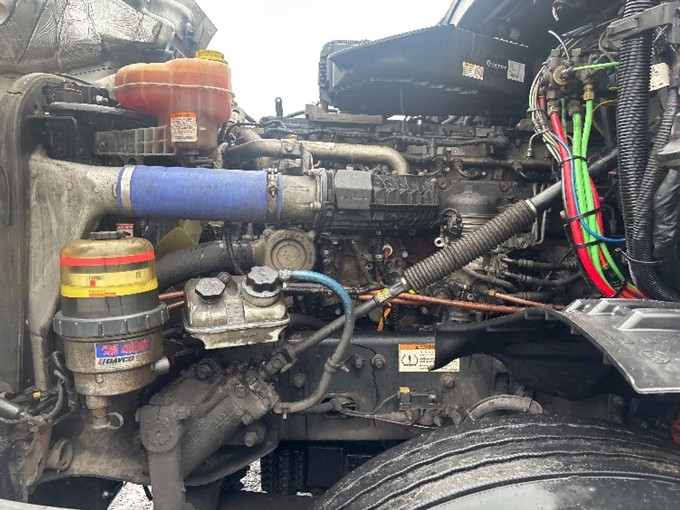 Day Cab Tractor-Heavy Duty Tractors-Freightliner-2020-T12664ST-South Plainfield-NJ-464,079\n\t\tmiles-$ 40,750 - Image 16