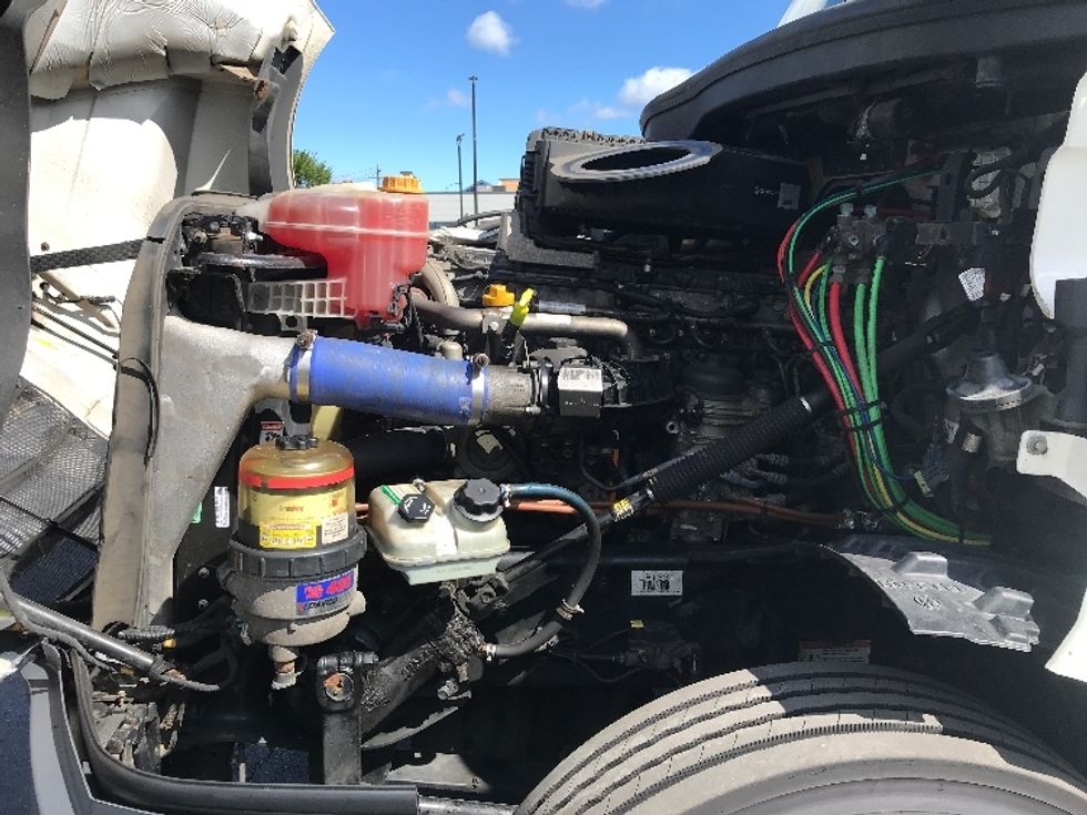Day Cab Tractor-Heavy Duty Tractors-Freightliner-2020-T12664ST-South Plainfield-NJ-619,214\n\t\tmiles-$ 34,500 - Image 16