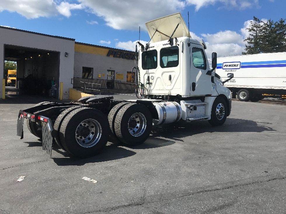 Day Cab Tractor-Heavy Duty Tractors-Freightliner-2020-T12664ST-South Plainfield-NJ-621,965\n\t\tmiles-$ 30,000 - Image 7
