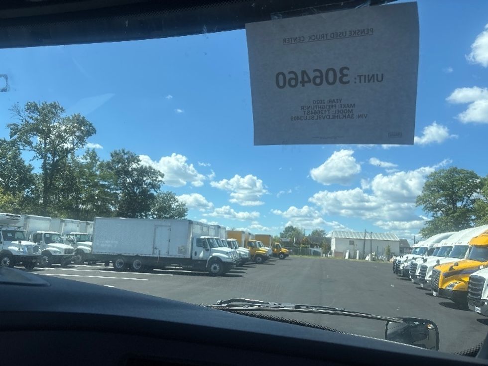 Day Cab Tractor-Heavy Duty Tractors-Freightliner-2020-T12664ST-South Plainfield-NJ-649,383\n\t\tmiles-$ 28,750 - Image 13