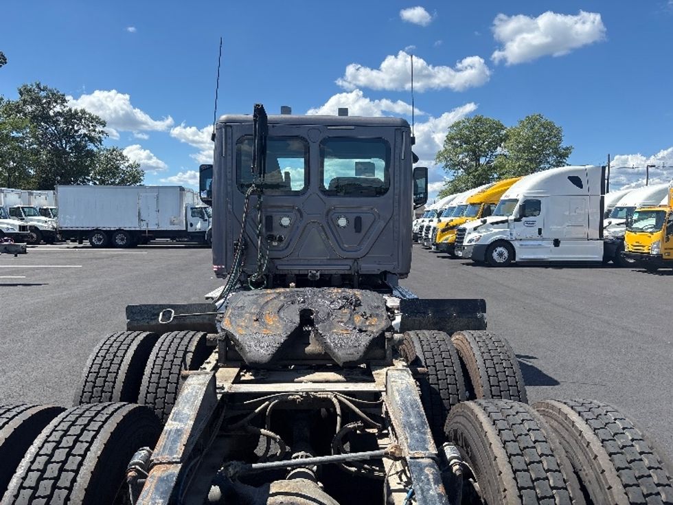 Day Cab Tractor-Heavy Duty Tractors-Freightliner-2020-T12664ST-South Plainfield-NJ-649,383\n\t\tmiles-$ 28,750 - Image 6