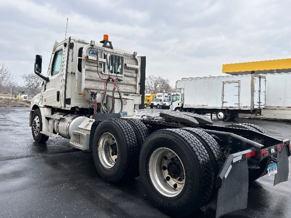 Day Cab Tractor-Heavy Duty Tractors-Freightliner-2020-T12664ST-South Portland-ME-331,251\n\t\tmiles-$ 49,750 - Image 5