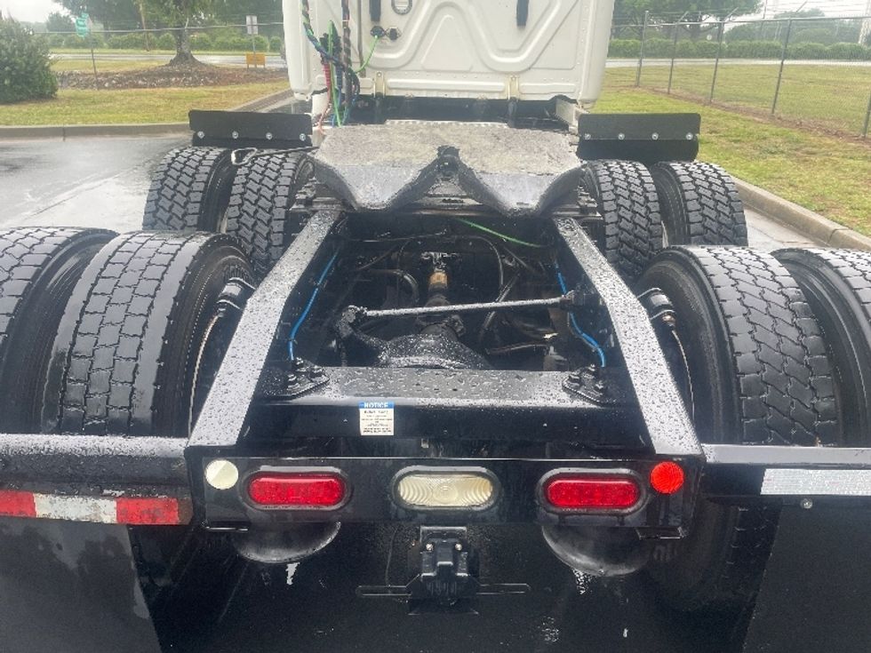 Day Cab Tractor-Heavy Duty Tractors-Freightliner-2020-T12664ST-Spartanburg-SC-324,313\n\t\tmiles-$ 46,500 - Image 6