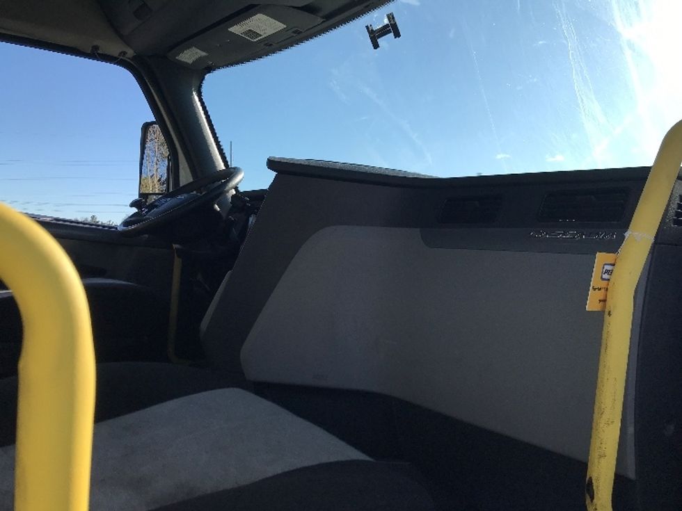 Day Cab Tractor-Heavy Duty Tractors-Freightliner-2020-T12664ST-Spartanburg-SC-361,388\n\t\tmiles-$ 63,250 - Image 13