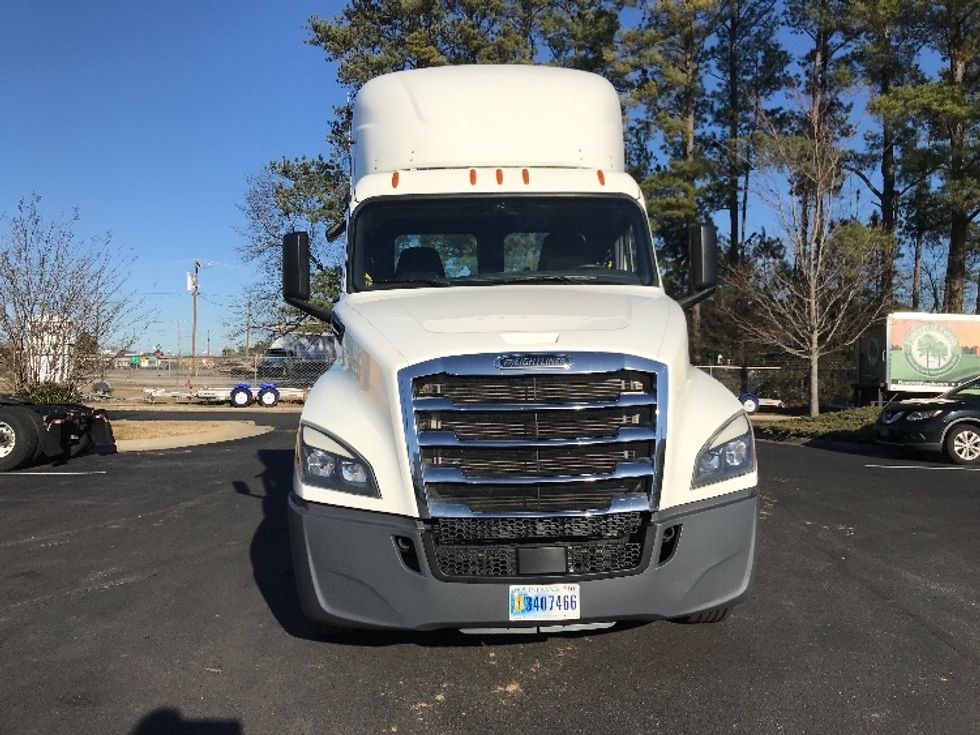 Day Cab Tractor-Heavy Duty Tractors-Freightliner-2020-T12664ST-Spartanburg-SC-361,388\n\t\tmiles-$ 63,250 - Image 2