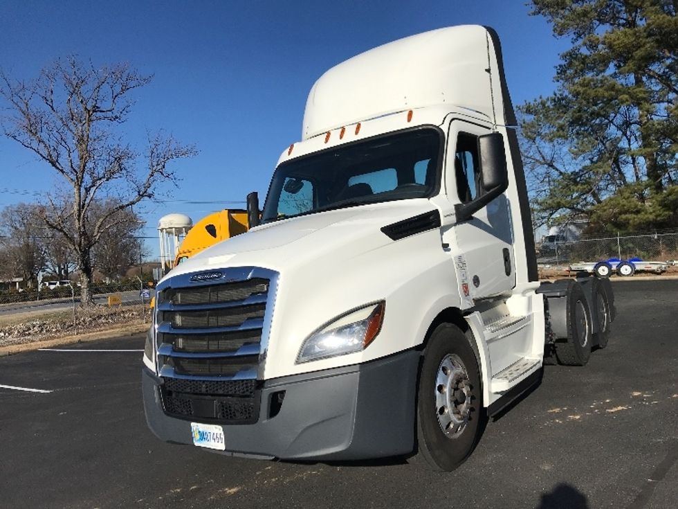 Day Cab Tractor-Heavy Duty Tractors-Freightliner-2020-T12664ST-Spartanburg-SC-361,388\n\t\tmiles-$ 63,250 - Image 3