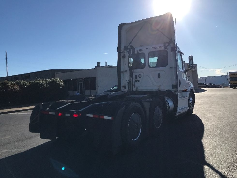 Day Cab Tractor-Heavy Duty Tractors-Freightliner-2020-T12664ST-Spartanburg-SC-361,388\n\t\tmiles-$ 63,250 - Image 7