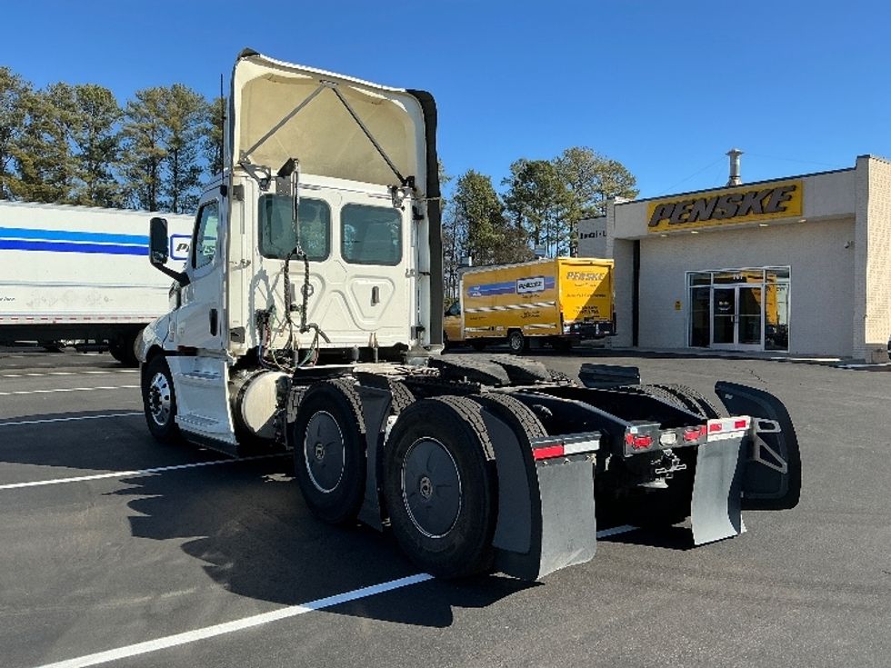 Day Cab Tractor-Heavy Duty Tractors-Freightliner-2020-T12664ST-Spartanburg-SC-367,009\n\t\tmiles-$ 63,000 - Image 5