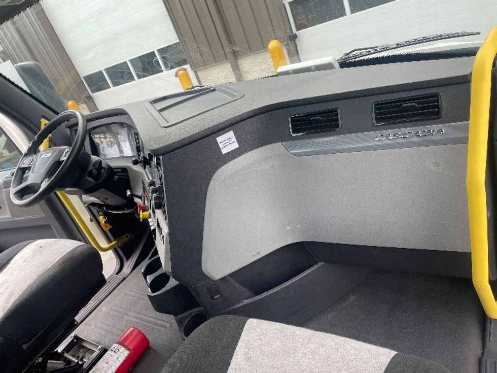 Day Cab Tractor-Heavy Duty Tractors-Freightliner-2020-T12664ST-Spartanburg-SC-457,505\n\t\tmiles-$ 56,750 - Image 13