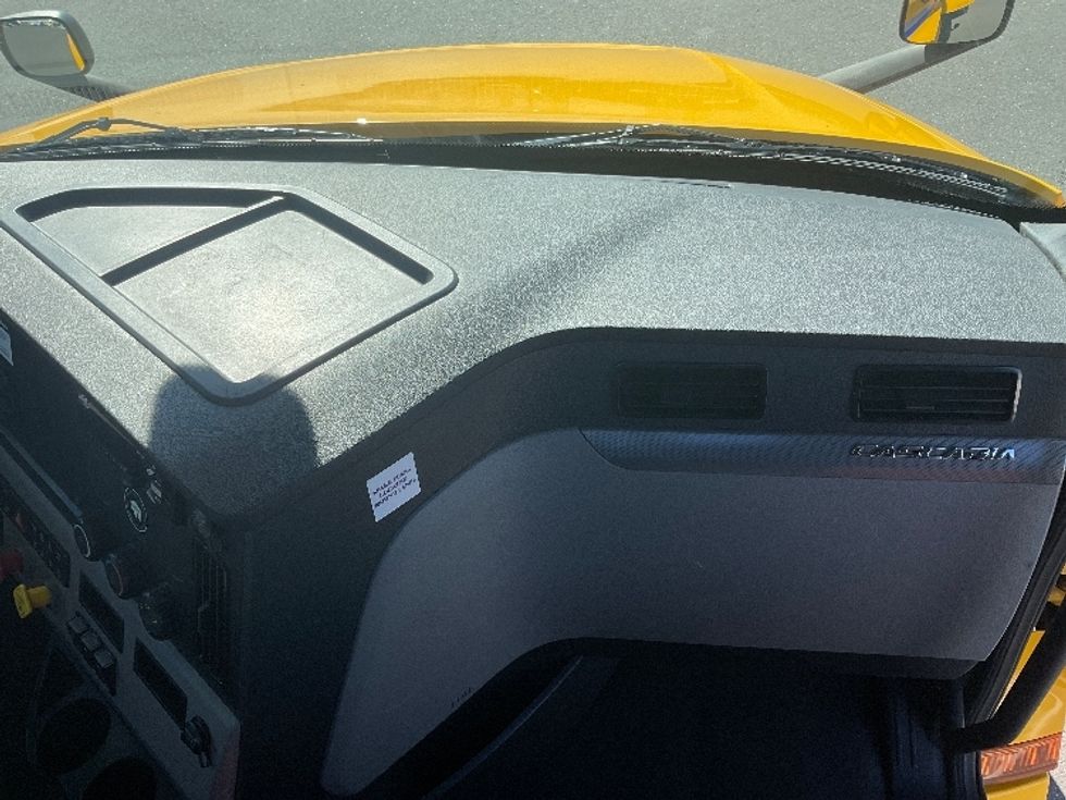 Day Cab Tractor-Heavy Duty Tractors-Freightliner-2020-T12664ST-Spokane Valley-WA-148,317\n\t\tmiles-$ 65,250 - Image 13