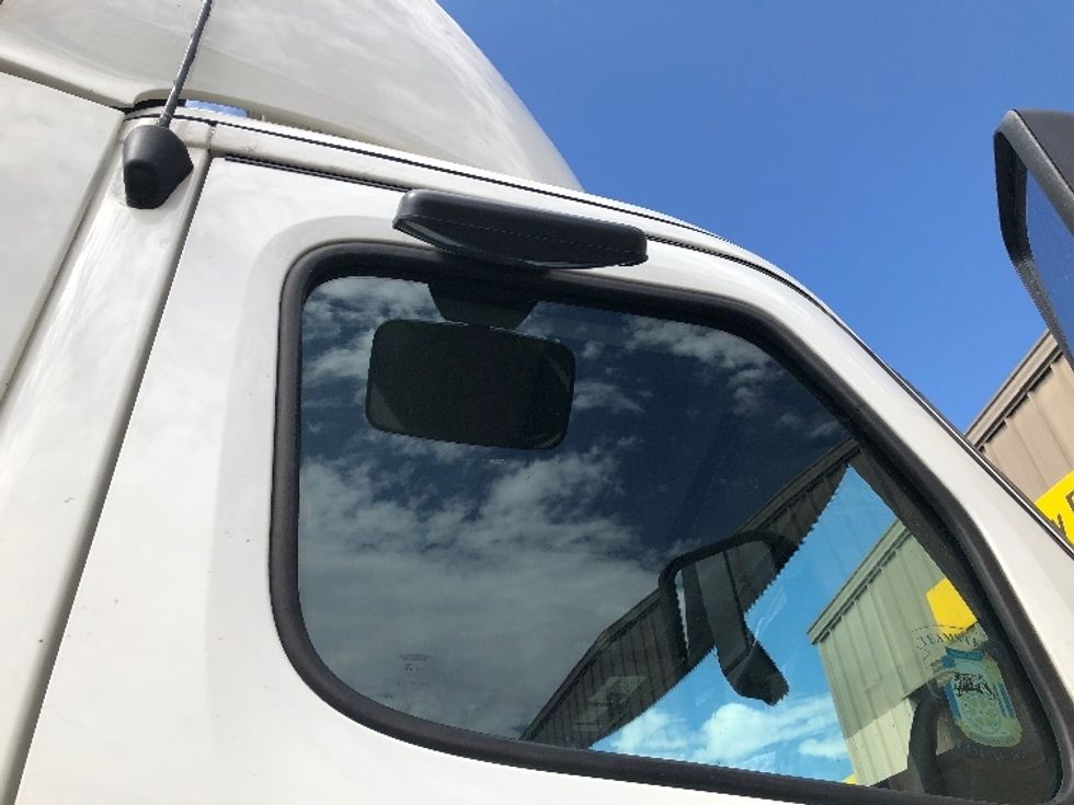 Day Cab Tractor-Heavy Duty Tractors-Freightliner-2020-T12664ST-Spokane Valley-WA-483,906\n\t\tmiles-$ 48,250 - Image 17