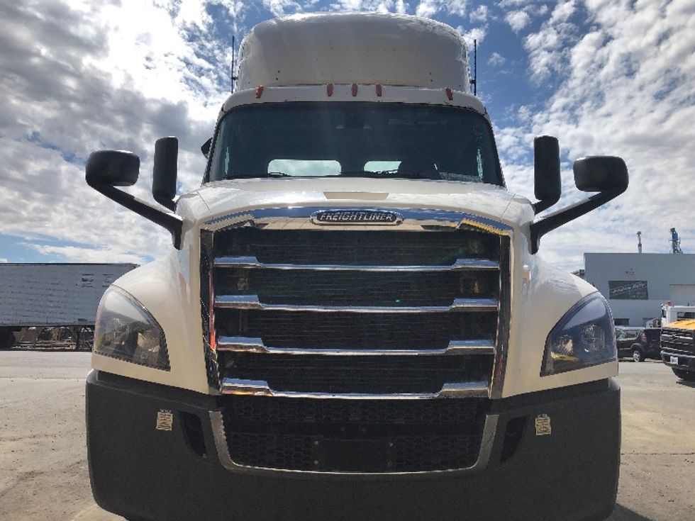 Day Cab Tractor-Heavy Duty Tractors-Freightliner-2020-T12664ST-Spokane Valley-WA-483,906\n\t\tmiles-$ 48,250 - Image 2