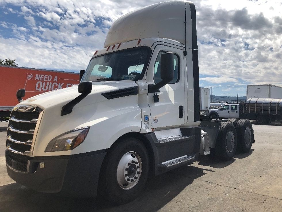 Day Cab Tractor-Heavy Duty Tractors-Freightliner-2020-T12664ST-Spokane Valley-WA-483,906\n\t\tmiles-$ 48,250 - Image 3