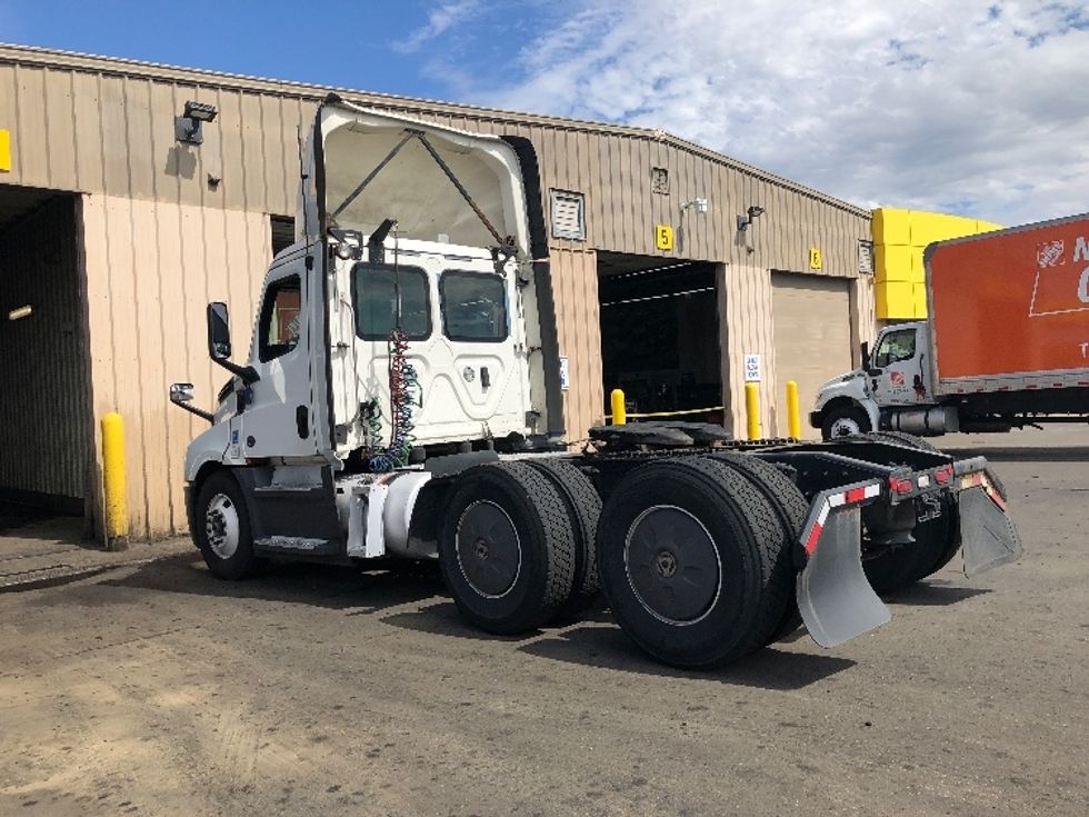 Day Cab Tractor-Heavy Duty Tractors-Freightliner-2020-T12664ST-Spokane Valley-WA-483,906\n\t\tmiles-$ 48,250 - Image 5