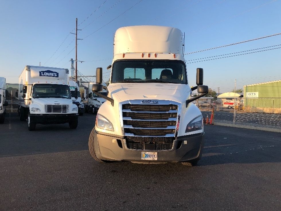 Day Cab Tractor-Heavy Duty Tractors-Freightliner-2020-T12664ST-Spokane Valley-WA-488,410\n\t\tmiles-$ 45,000 - Image 2