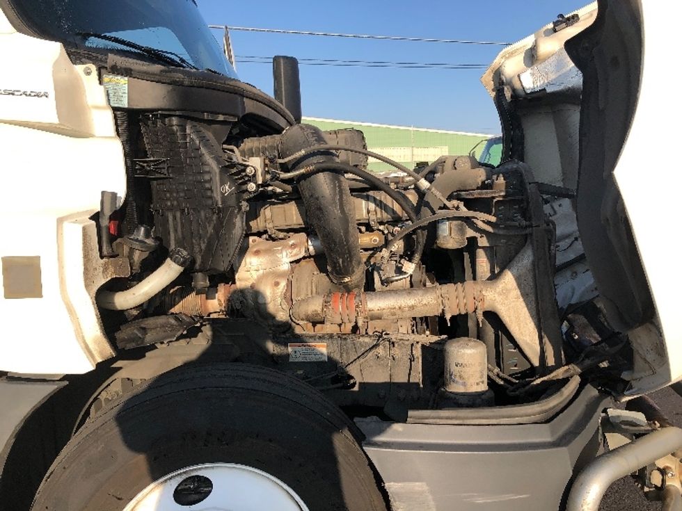 Day Cab Tractor-Heavy Duty Tractors-Freightliner-2020-T12664ST-Spokane Valley-WA-547,081\n\t\tmiles-$ 39,750 - Image 15