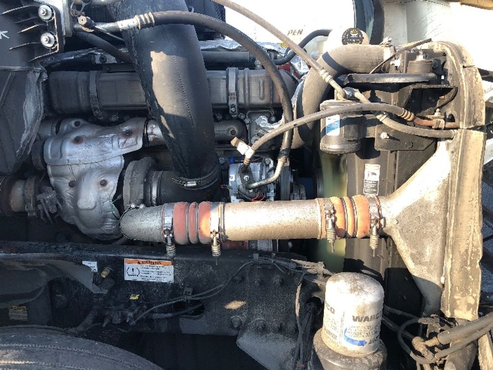 Day Cab Tractor-Heavy Duty Tractors-Freightliner-2020-T12664ST-Spokane-WA-552,905\n\t\tmiles-$ 42,250 - Image 14