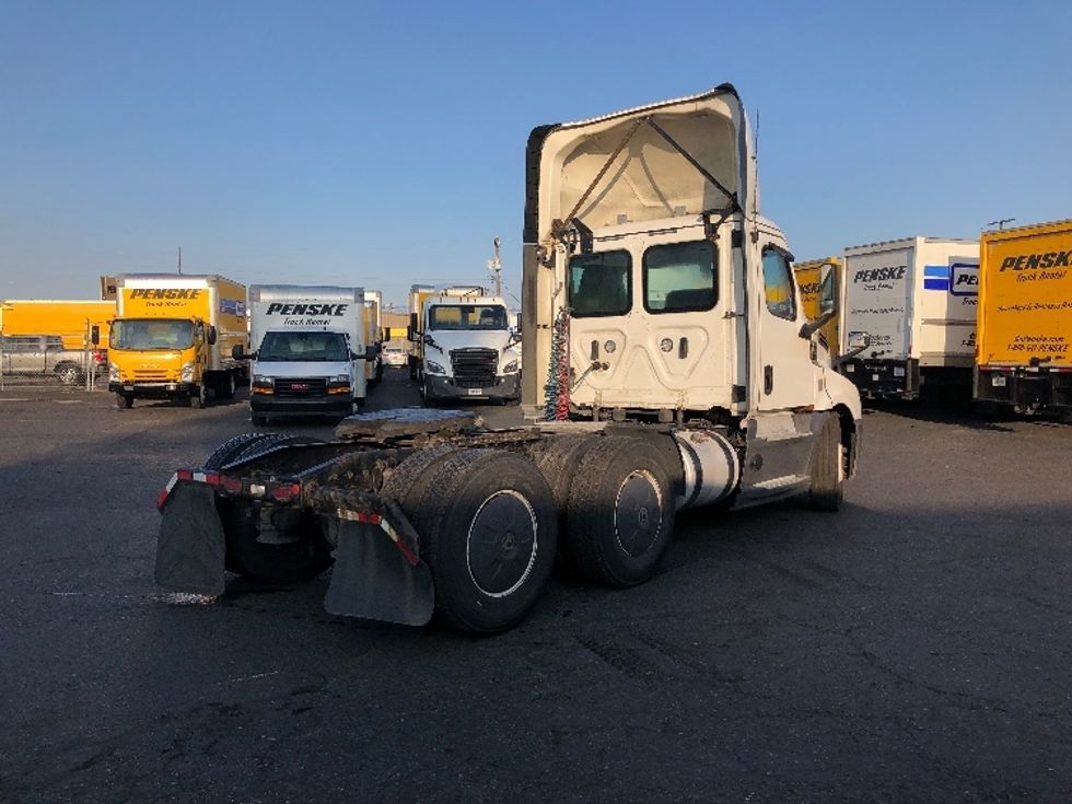 Day Cab Tractor-Heavy Duty Tractors-Freightliner-2020-T12664ST-Spokane-WA-552,905\n\t\tmiles-$ 42,250 - Image 7