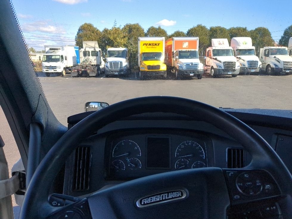 Day Cab Tractor-Heavy Duty Tractors-Freightliner-2020-T12664ST-Springfield-MA-491,500\n\t\tmiles-$ 40,000 - Image 11