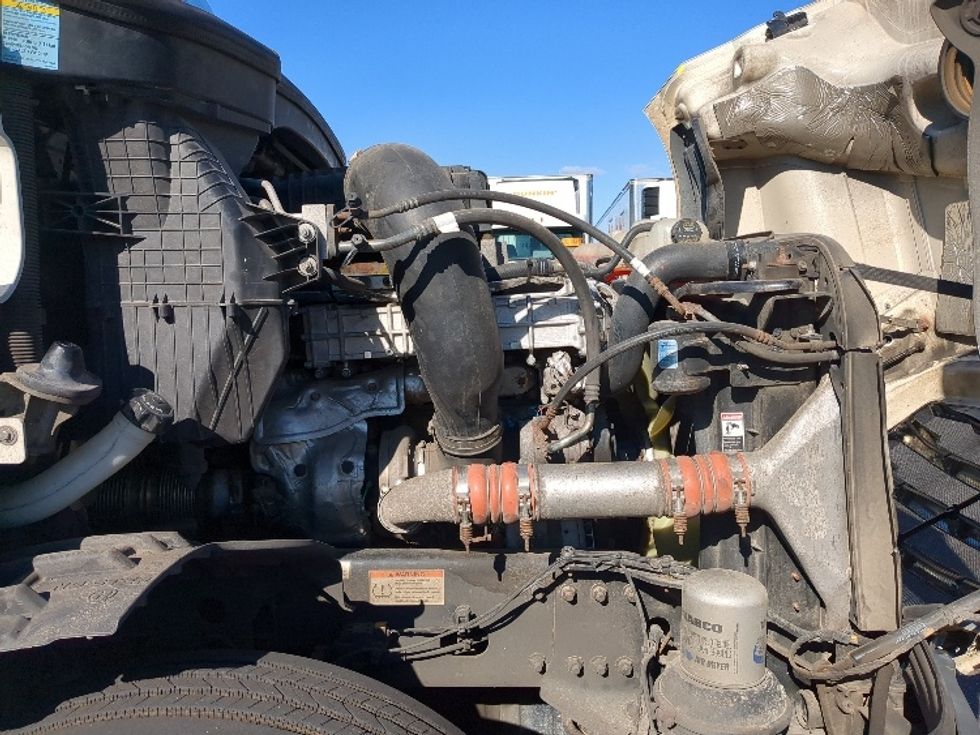 Day Cab Tractor-Heavy Duty Tractors-Freightliner-2020-T12664ST-Springfield-MA-491,500\n\t\tmiles-$ 40,000 - Image 15