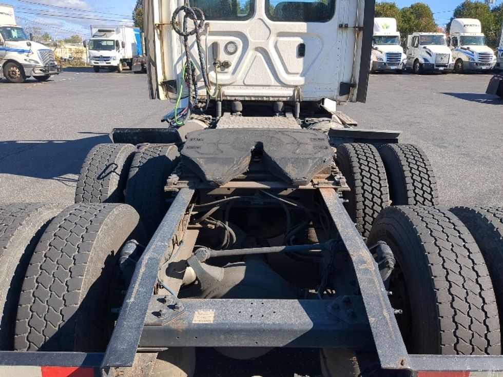 Day Cab Tractor-Heavy Duty Tractors-Freightliner-2020-T12664ST-Springfield-MA-491,500\n\t\tmiles-$ 40,000 - Image 6